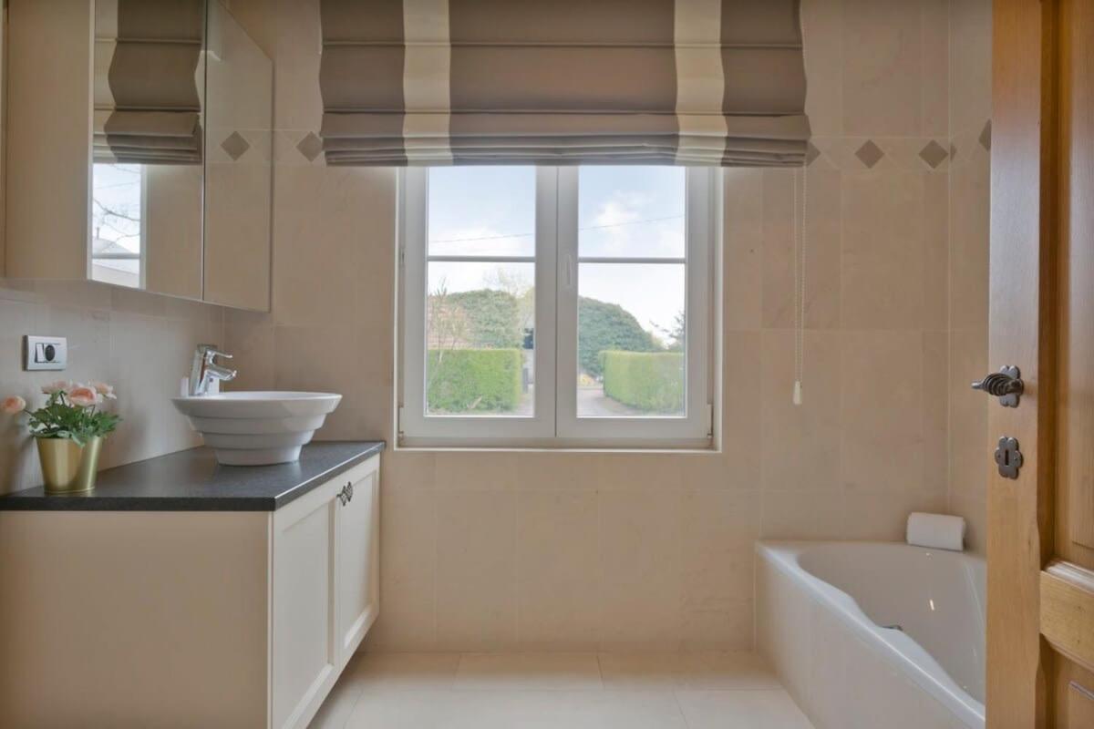 Huswell - Family House With A Beautiful View In Damme Villa บรูจส์ ภายนอก รูปภาพ